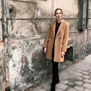 Zara Women's Masculine Coat NWOT - Size Small